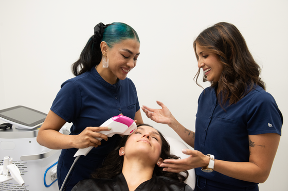 Tecnología avanzada y maestría clínica